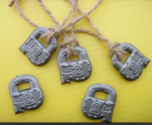 stannum wine labels,metal wine labels